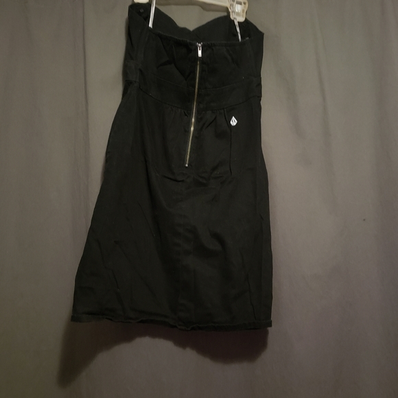 The Leisure Side Of Volcom - (Size S) Black Dress - Picture 4 of 7